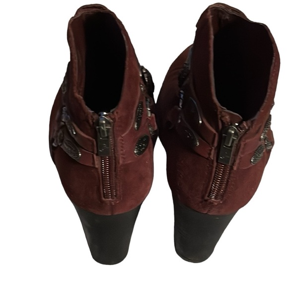 REBA Zabrina burgundy suede back zipper cabochon detailing booties boots Sz 9 - Picture 2 of 9
